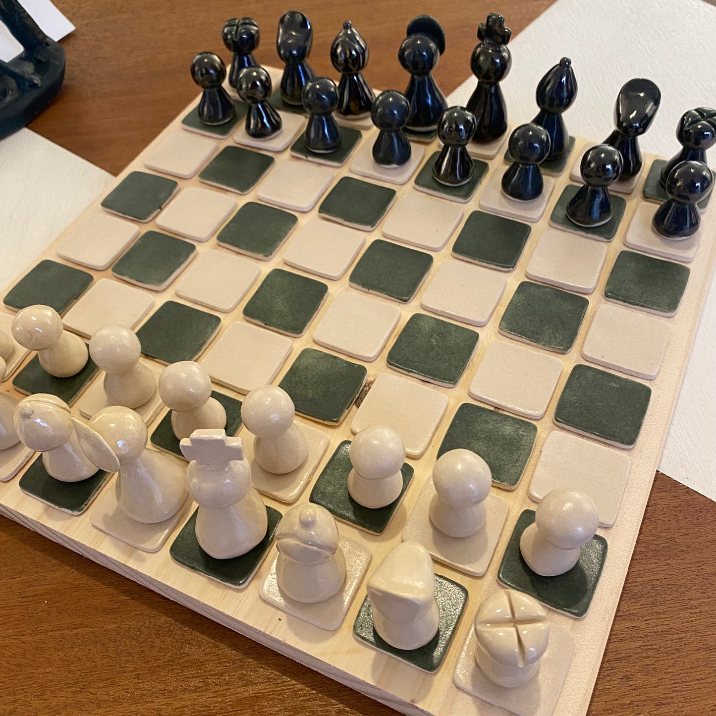 Jeux d'échecs sur plateaux en bois massif